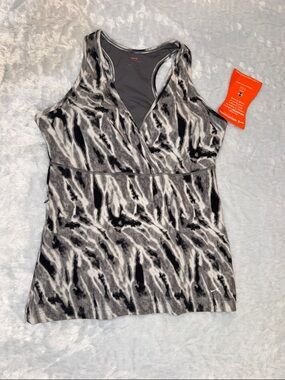 Women’s Black & White Printed Active Tank Top